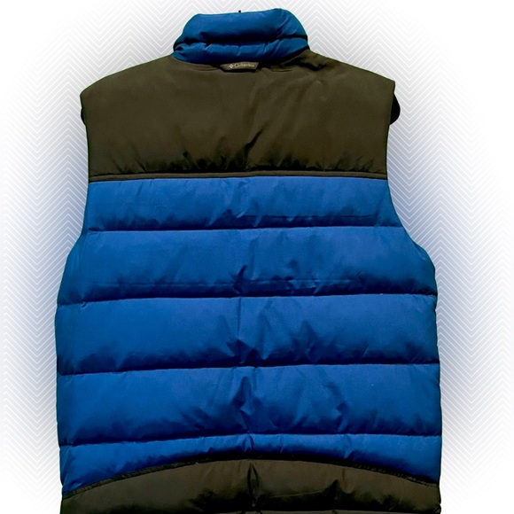 Women's Columbia Puffer Vest - Picture 3 of 4